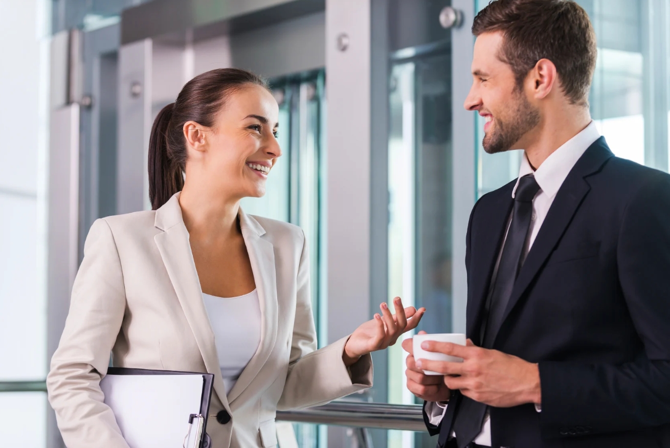Small talk nel business: guida a relazioni internazionali efficaci